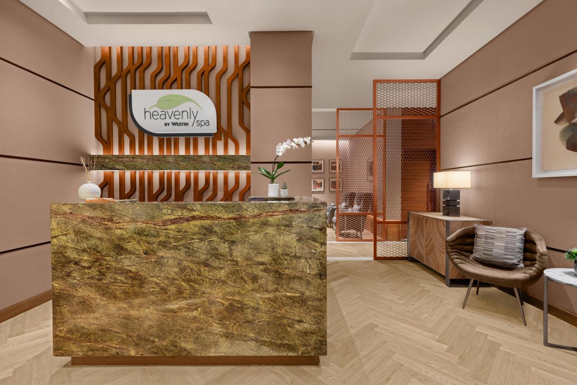Отель The Westin Manila Pasig City Экстерьер фото